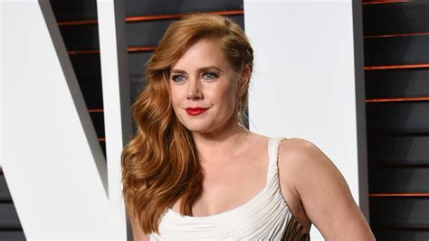 Amy Adams Opens Up About Closet Crying and Struggles as a。